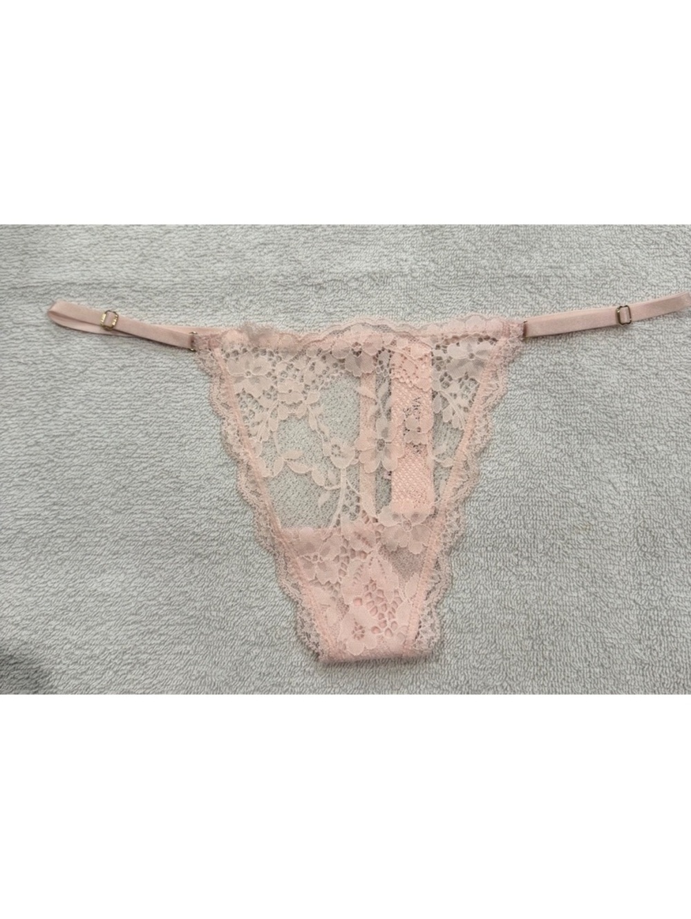 Victoria's Secret Dream Angels Pink Lace V-String Thong M NWT